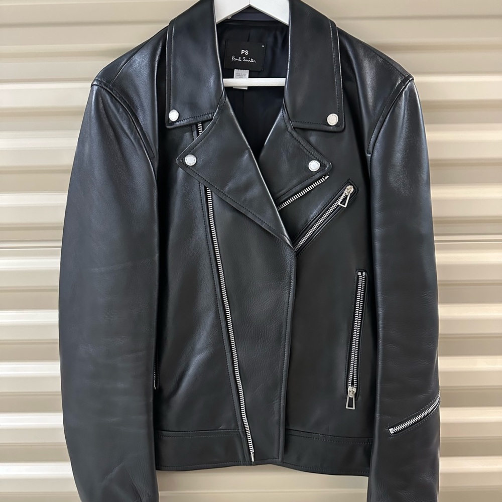 Mens Medium Paul Smith Genuine Leather Jacket. Worn once. Not my style.
